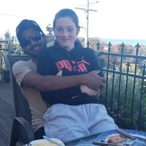 Meet your Posher, Lara